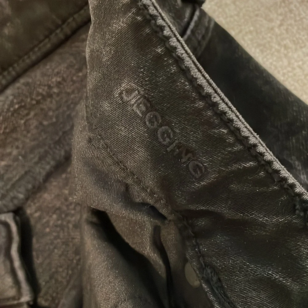 American Eagle Distressed Next Level Stretch Jeggings in black size 6 long - Picture 6 of 10